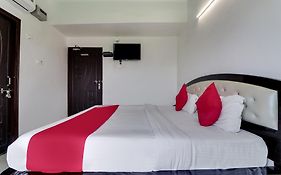 Collection O 45417 Batohi Resort